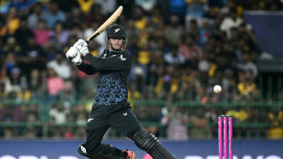 New Zealand produce late flurry to reach 168-7 against Sri Lanka