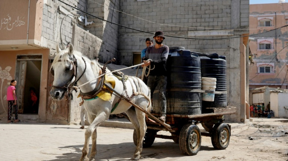 Milhares de palestinos fogem de Rafah diante da amea&ccedil;a de ofensiva terrestre israelense