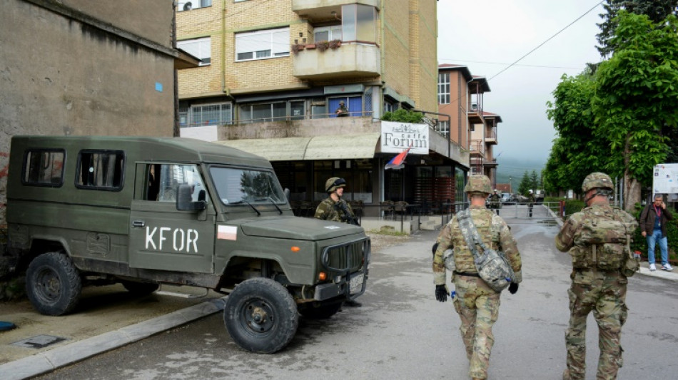 Aumenta press&atilde;o internacional sobre governo do Kosovo; protestos s&eacute;rvios continuam