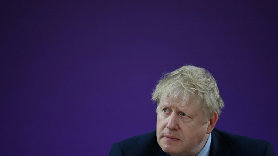 El Reino Unido impone m&aacute;s sanciones a Rusia, incluida la importaci&oacute;n de vodka