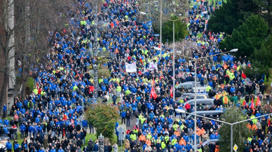 Gewerkschaft: 66.000 VW-Beschäftigte im Warnstreik