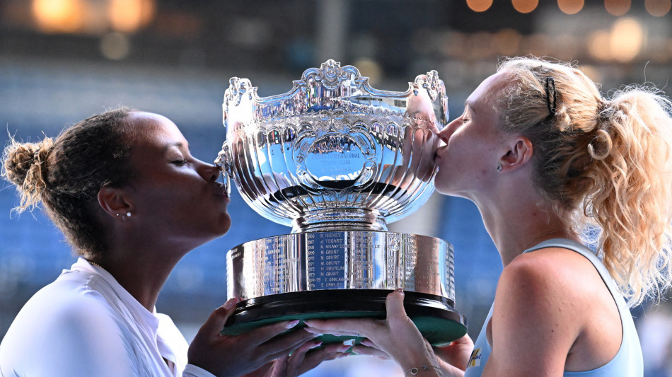 Tenis: Siniakova-Townsend, t&iacute;tulo de dobles femenino