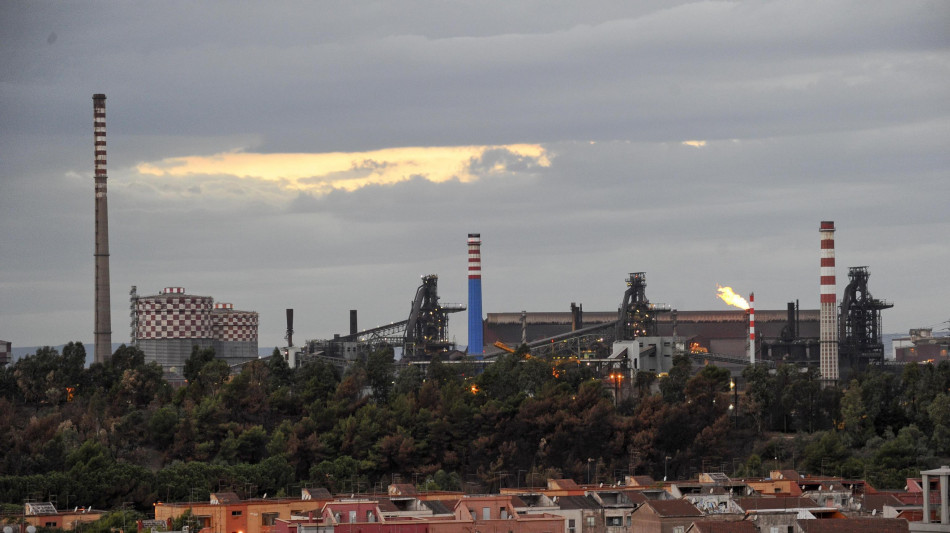 Ex Ilva: Mimit, mandato a negoziato in esclusiva con Flacks, possibili partner