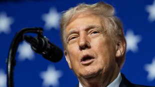 Trump prepara cortes permanentes devido ao bloqueio orçamentário