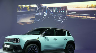 Renault presenta una versi&oacute;n el&eacute;ctrica de su m&iacute;tico modelo R4
