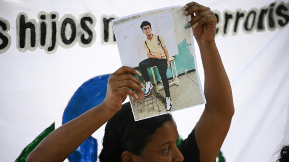 "Ay&uacute;denos a salir de este lugar tan feo": La carta de adolescentes presos en Venezuela