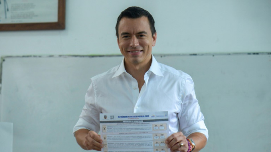 Ecuador identifica 2.000 hect&aacute;reas de cultivos de hoja de coca