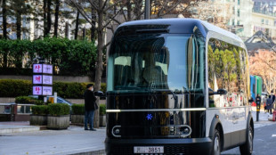 Se&uacute;l prueba una l&iacute;nea de autobuses sin conductor