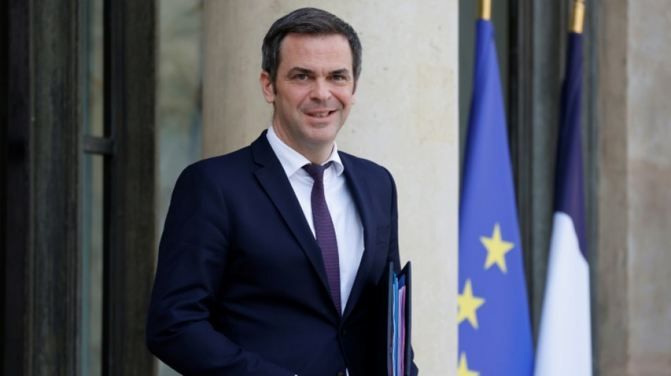 Covid-19: Véran alerte au sujet d'"un rebond"