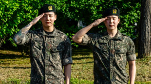 Corée du Sud: deux autres membres du groupe BTS ont été libérés de leur service militaire