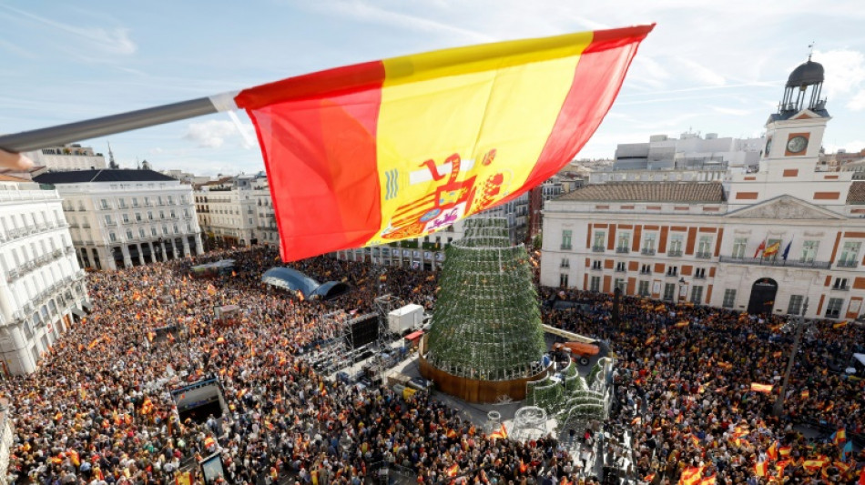Derecha en Espa&ntilde;a se manifiesta contra S&aacute;nchez y amnist&iacute;a de independentistas catalanes