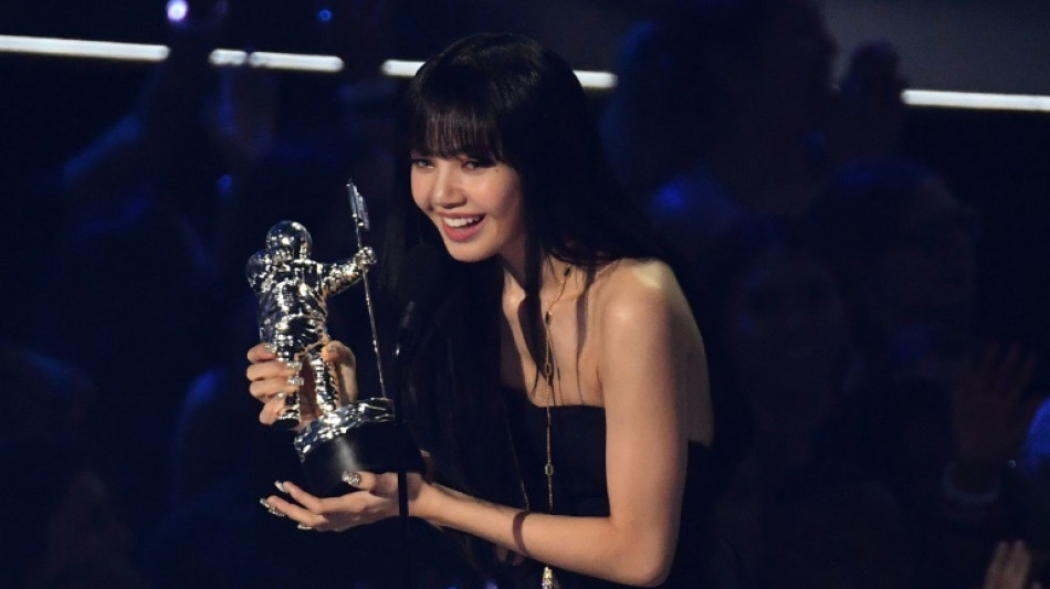 Thailands K-Pop-Star Lisa spielt in dritter Staffel von &quot;The White Lotus&quot;