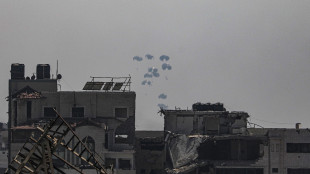 Idf, paracadutati aiuti alimentari a sud e nord di Gaza