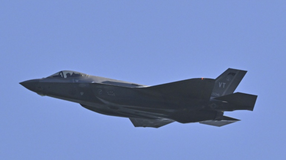 La Suisse envisage d&rsquo;acheter 30 avions de combat am&eacute;ricains au lieu de 36 en raison de surco&ucirc;ts