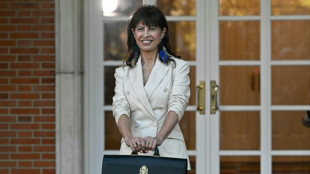 Polémica en España por los fallos en pulseras telemáticas para proteger a mujeres maltratadas