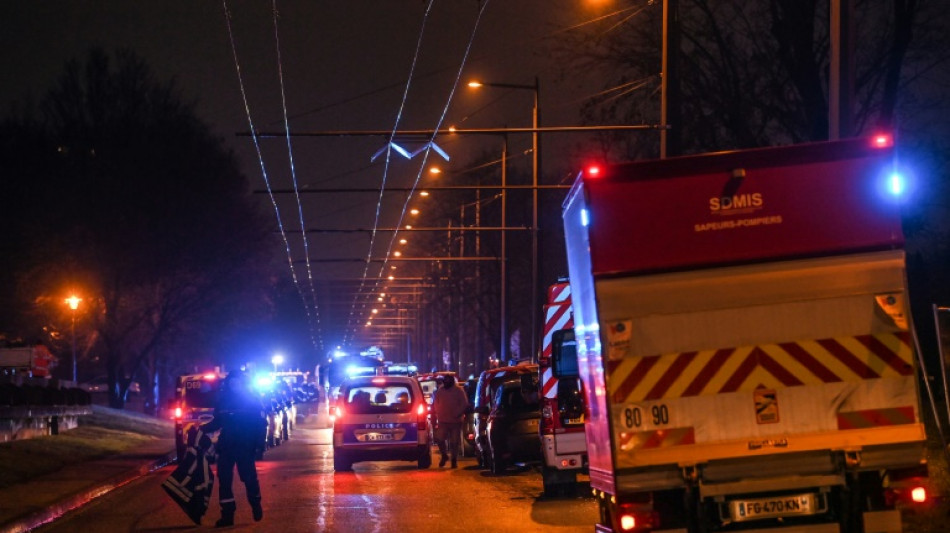 Dix morts, dont cinq enfants, dans un violent incendie &agrave; Vaulx-en-Velin