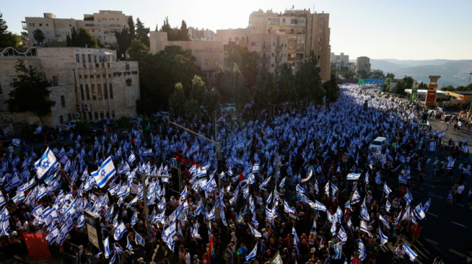 Manifesta&ccedil;&otilde;es em Israel antes de vota&ccedil;&atilde;o crucial para a reforma judicial
