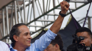 Atentan a tiros contra un senador en Colombia a menos de dos semanas de las elecciones