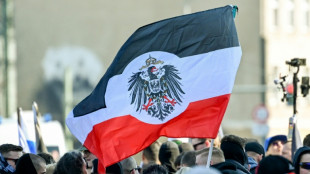 Mutma&szlig;lich rechtsextreme Aktion: Reichskriegsflaggen und Banner in Dortmund