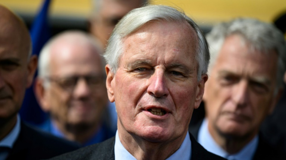 Les R&eacute;publicains adoubent Barnier et exigent une "politique de droite"