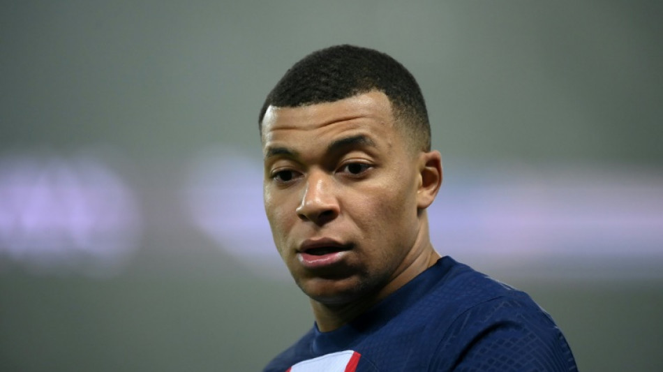 PSG: Mbapp&eacute; "pas d'accord" avec l'utilisation de son image pour les r&eacute;abonnements