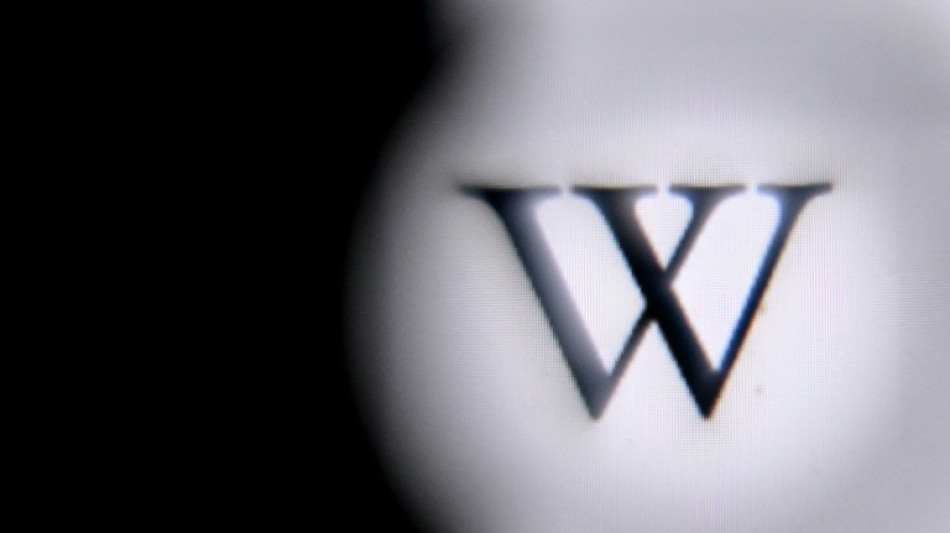 Musk lança site para competir com Wikipédia, que ele acusa de viés ideológico