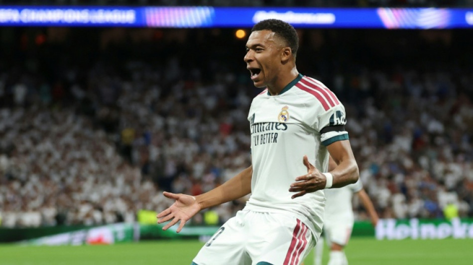 Real Madrid aproveita erros da Inter e estreia com vit&oacute;ria na Champions