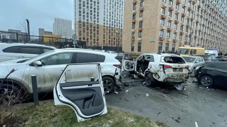 A Mosca esplode auto nella via dove &egrave; morto il generale, 2 agenti feriti