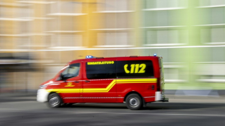 Auto rutscht von Hebeb&uuml;hne: T&ouml;dlicher Arbeitsunfall in Baden-W&uuml;rttemberg