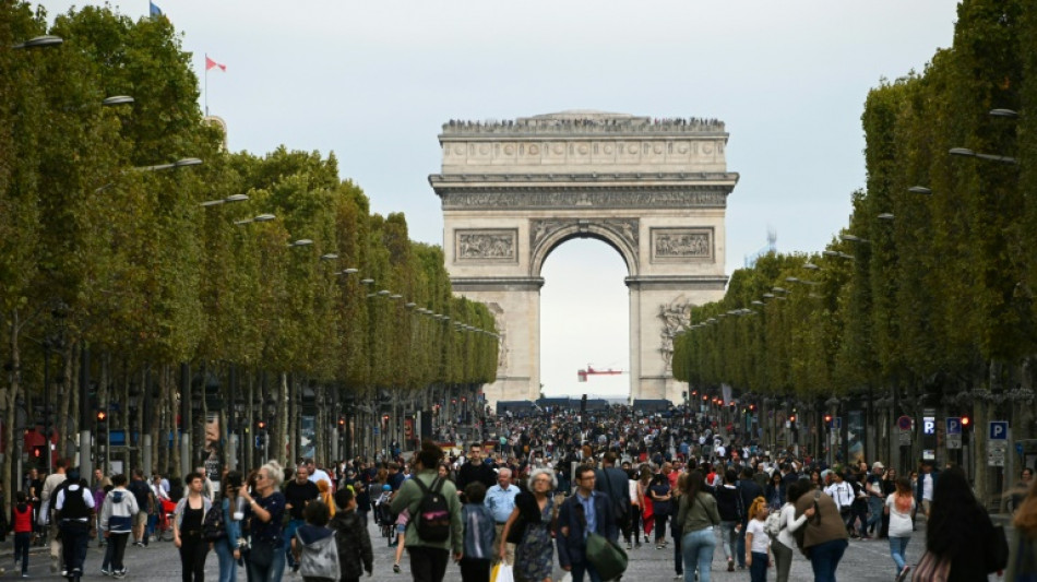 Par&iacute;s organizar&aacute; una consulta sobre si cobrar m&aacute;s a los veh&iacute;culos SUV