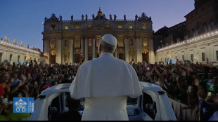 Il Papa entusiasma 120mila giovani, "gridate per la pace"