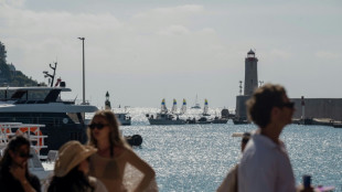 Carburants: la col&egrave;re des p&ecirc;cheurs enfle, ports bloqu&eacute;s et r&eacute;union au minist&egrave;re