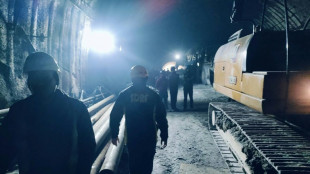 India suspende el rescate de los obreros atrapados en un t&uacute;nel por temor de derrumbe