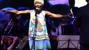 Amii Stewart apre estate del Lirico Cagliari e inaugura il Teatro del Mare