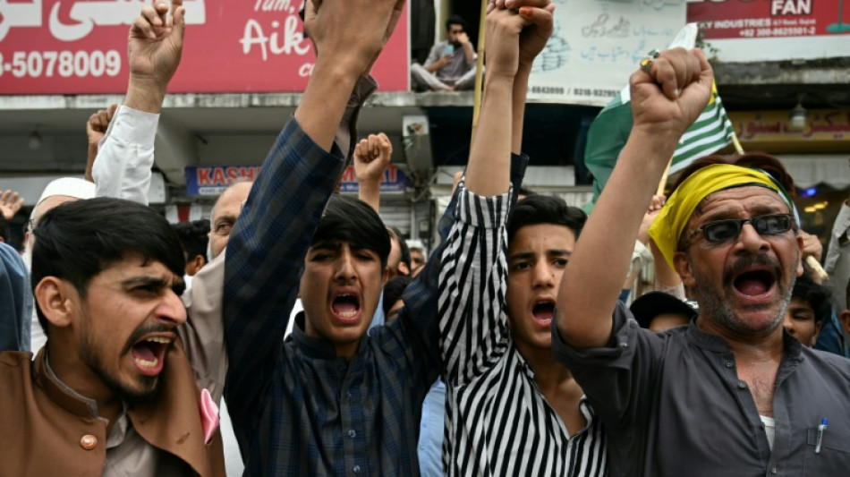 Pakistan ruft Bevölkerung in Kaschmir zum Anlegen von Notvorräten auf