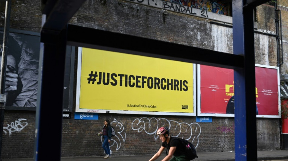 Inicio del proceso contra un polic&iacute;a londinense acusado del asesinato de un joven negro