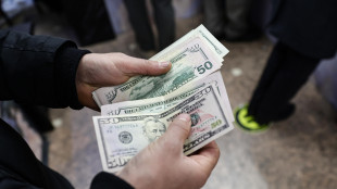 L'euro apre poco mosso a 1,16 sul dollaro