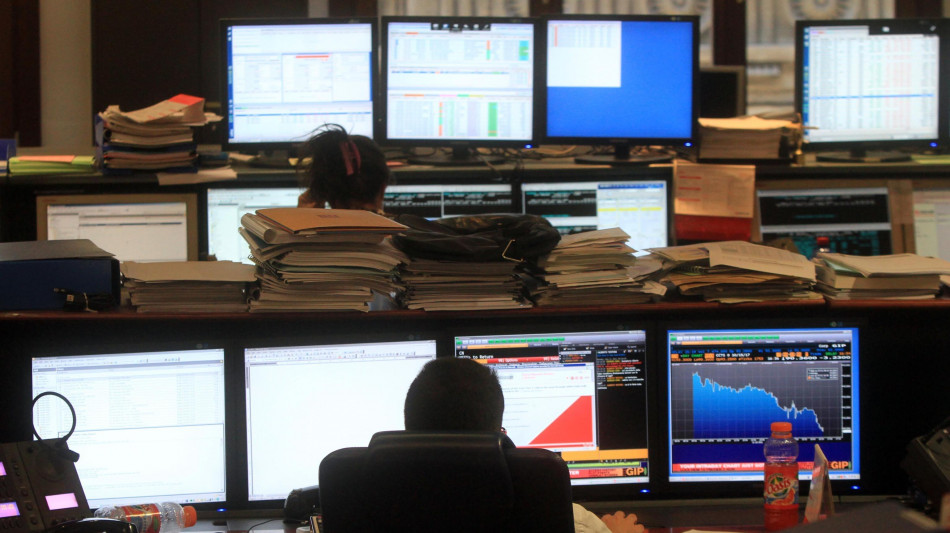 Borsa: Europa peggiora, teme attacco Usa in Iran, Milano -0,8%
