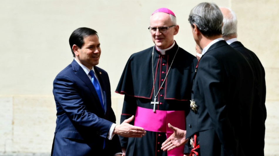 Rubio joue l'apaisement avec le pape am&eacute;ricain