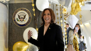 Harris cumple 60 a&ntilde;os y Trump fr&iacute;e papas en McDonald's para desacreditarla