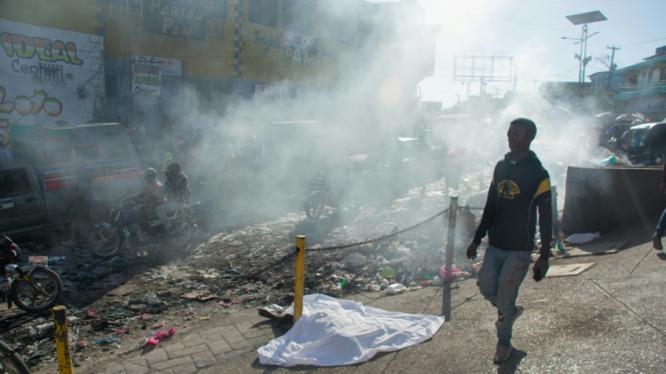 Gangues atacam &aacute;rea nobre da capital haitiana onde corpos foram encontrados