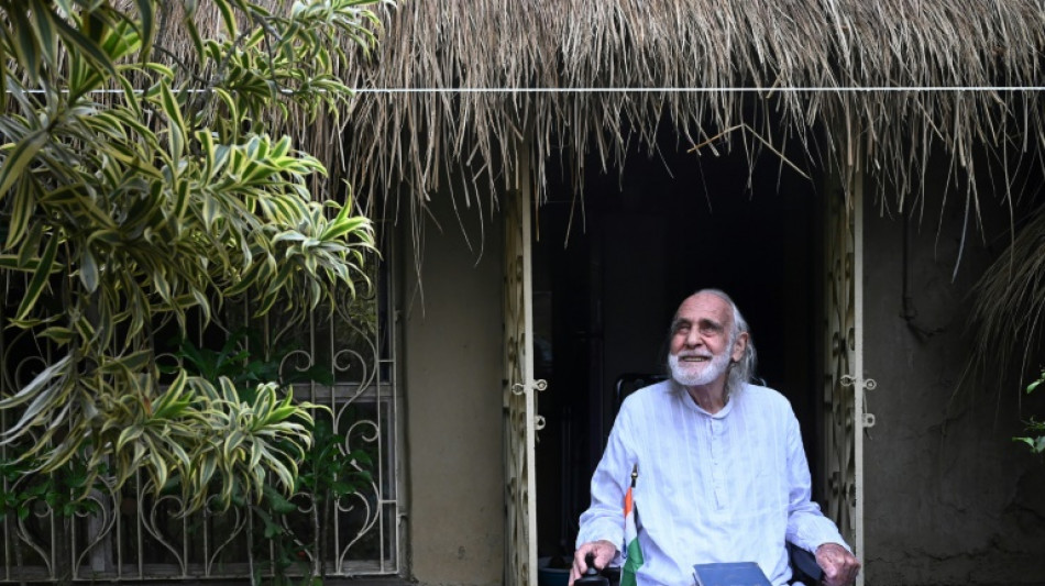 El inspirador de "La ciudad de la alegr&iacute;a" a&uacute;n trabaja para los pobres en India