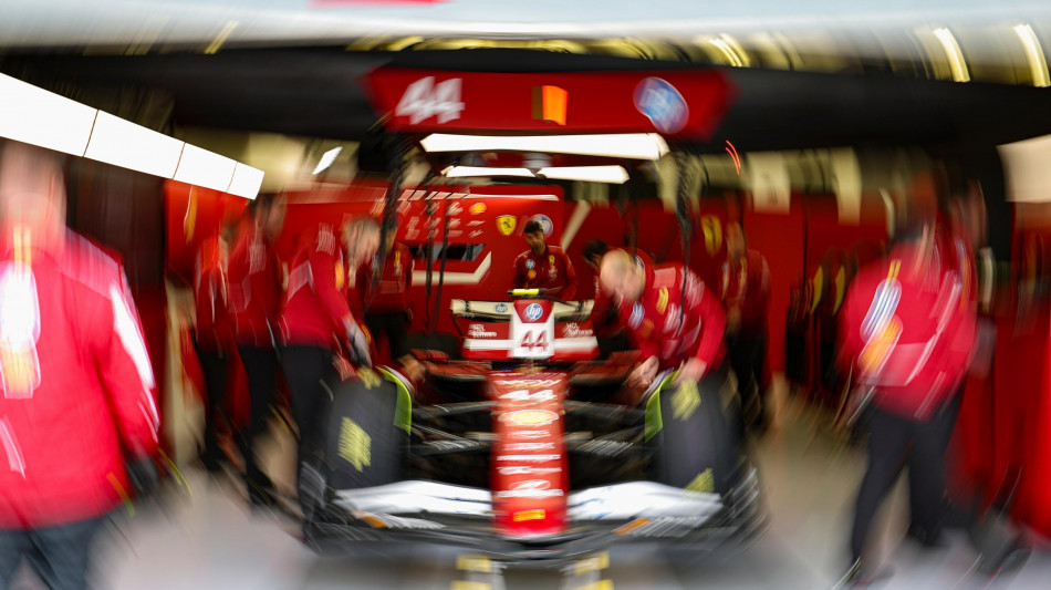 F1: test Bahrain, Hamilton il pi&ugrave; veloce nella mattinata