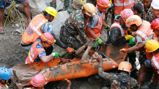 Wundersame Rettung von zwei Versch&uuml;tteten gut eine Woche nach Sturzflut in Nepal
