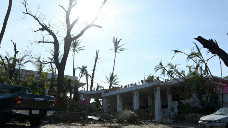 El gobierno mexicano anuncia un plan de apoyo a los damnificados por el hurac&aacute;n Otis