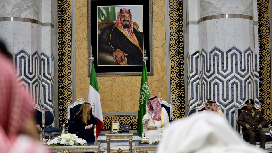 Meloni, il governo va avanti non abbiamo tempo da perdere