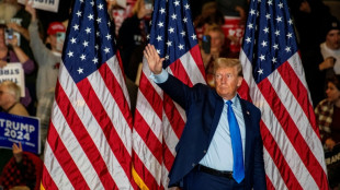 Trump llama "alima&ntilde;as" a sus oponentes y el equipo de Biden lo acusa de "imitar" a Hitler