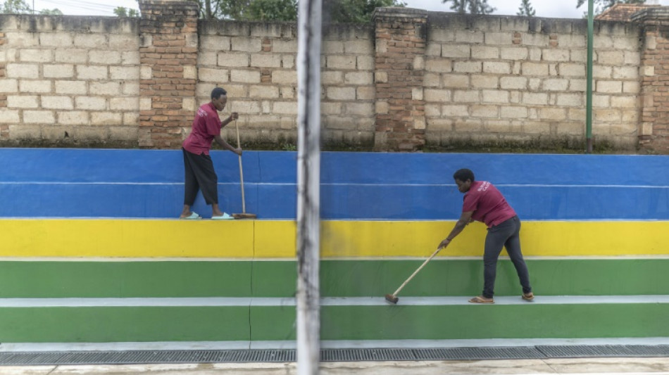 Reino Unido quiere expulsar 5.700 migrantes a Ruanda "de aqu&iacute; a final de a&ntilde;o"