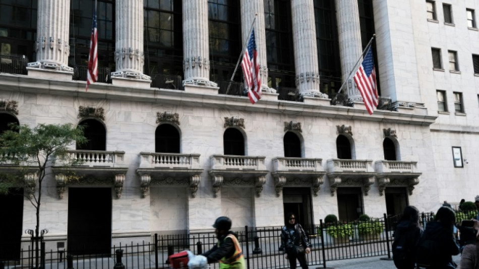 Wall Street ouvre en baisse, dans l'attente des derniers r&eacute;sultats des &eacute;lections au Congr&egrave;s