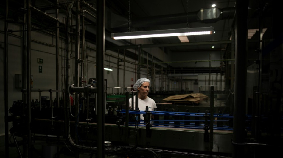 La producci&oacute;n industrial en Espa&ntilde;a cay&oacute; ligeramente en octubre
